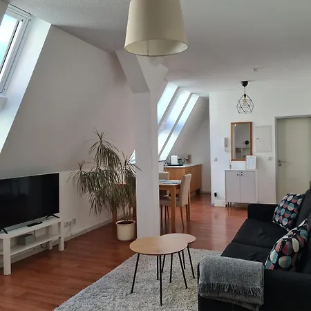 Zentrales Dachgeschoss-apartment Lägenhet Bielefeld