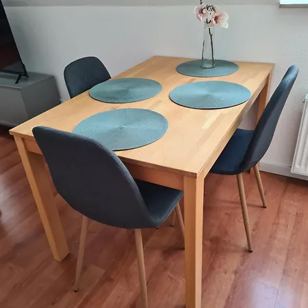 아파트 Zentrales Dachgeschoss-apartment