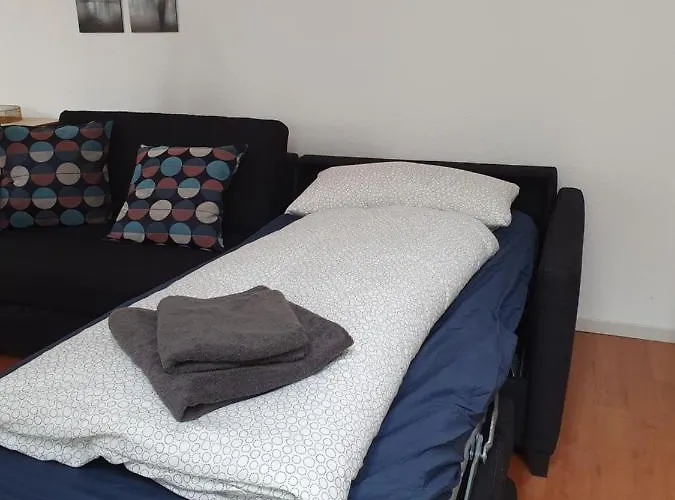 Zentrales Dachgeschoss-apartment Appartement *