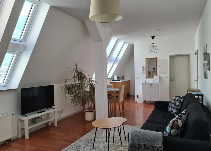 Zentrales Dachgeschoss-apartment Appartement Bielefeld
